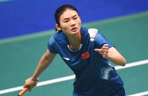 足球中超升班马爆冷击败卫冕冠军，全网热议